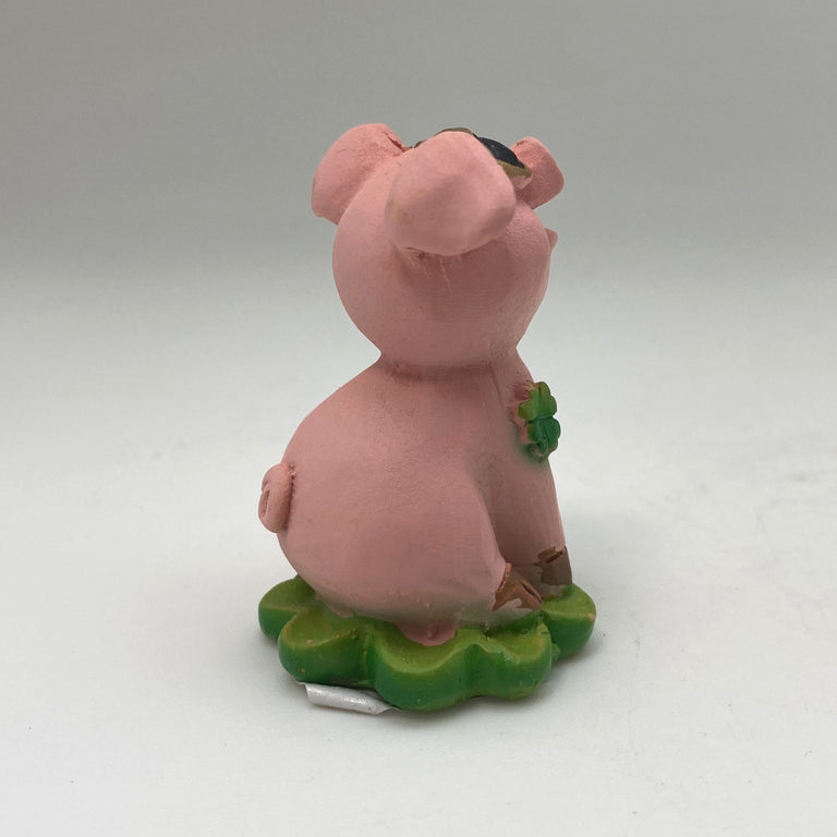 Innenmodell "Schwein mit Kleeblatt-Brosche" - 40 x 45 mm