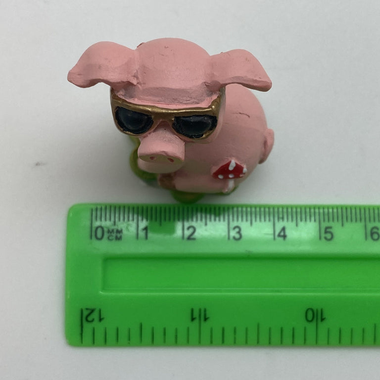 Innenmodell "Schwein mit Fliegenpilz-Marke" - 40 x 45 mm