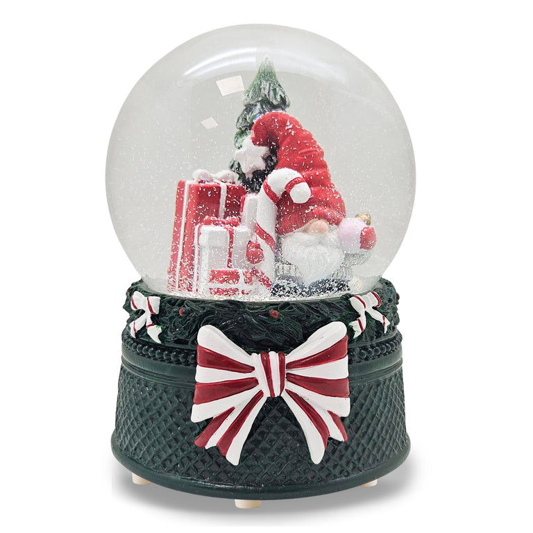 Nostalgische Schneekugel Wichtel rot auf Weihnachtsdekor grün 100 mm Durchmesser mit Spieluhr