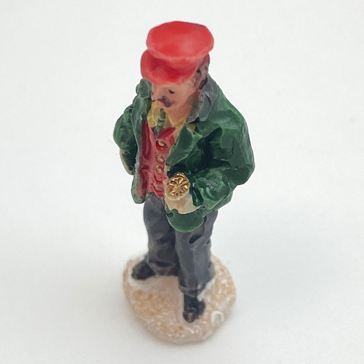 Innenmodell „Dienstbote mit grüner Jacke“ - 15 x 40 mm - Schneekugelhaus