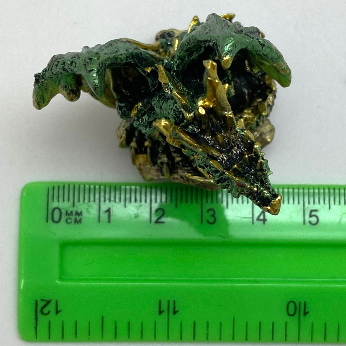 Innenmodell gold grün Drache "sitzend" - 50 x 55 mm - Schneekugelhaus
