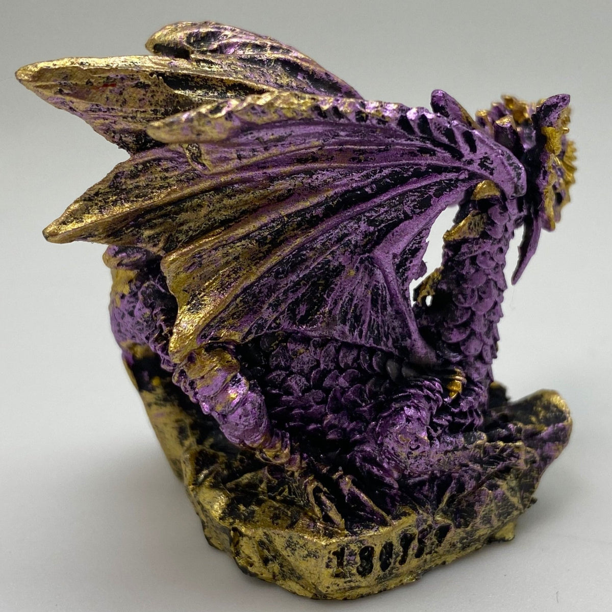 Innenmodell gold lila Drache "liegend" - 50 x 55 mm - Schneekugelhaus