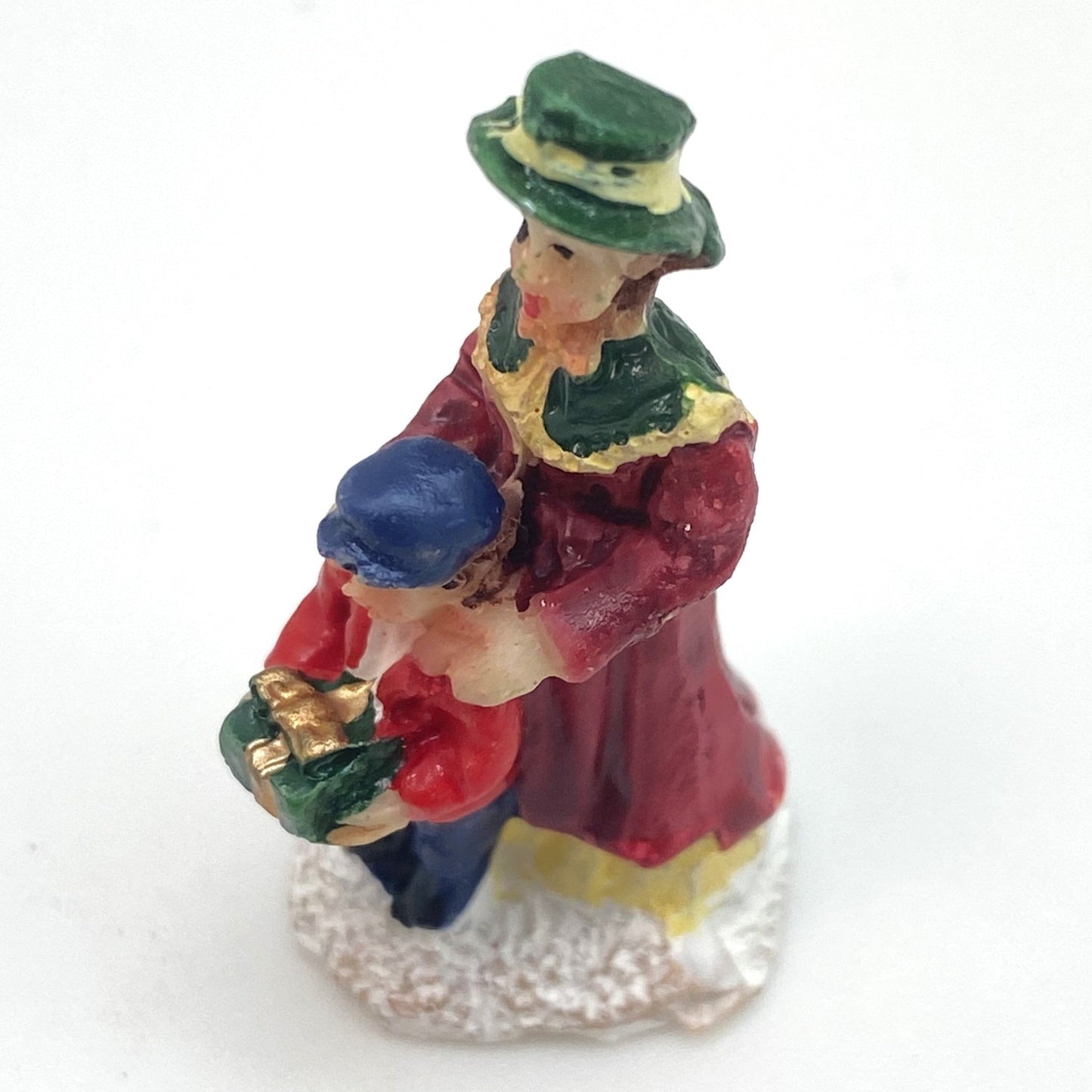 Innenmodell „Mutter mit Kind und Geschenk“ - 23 x 43 mm - Schneekugelhaus