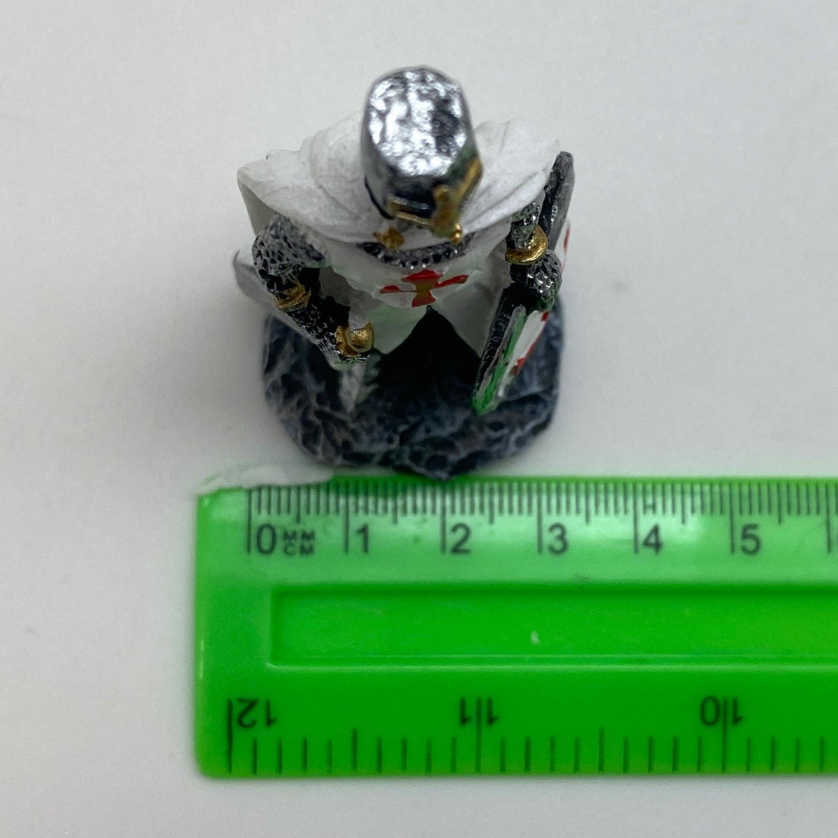 Innenmodell "Ritter Silber mit Schwert & Schild" - 32 x 77 mm - Schneekugelhaus