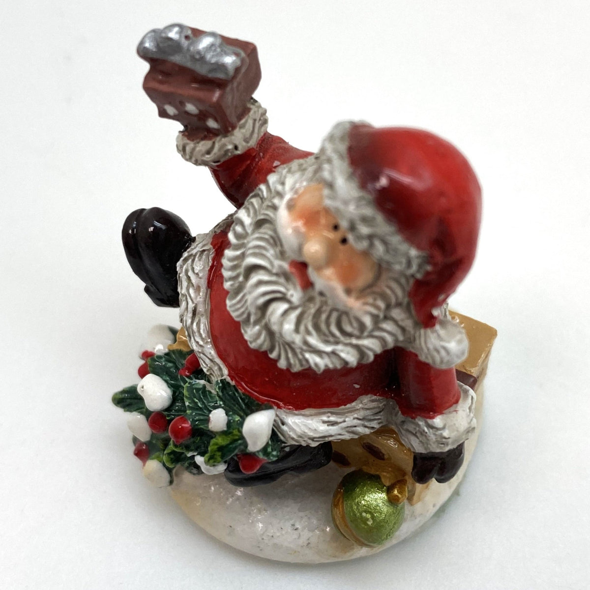 Innenmodell „Santa mit Geschenk & Christbaum“ – 33 x 40 mm - Schneekugelhaus