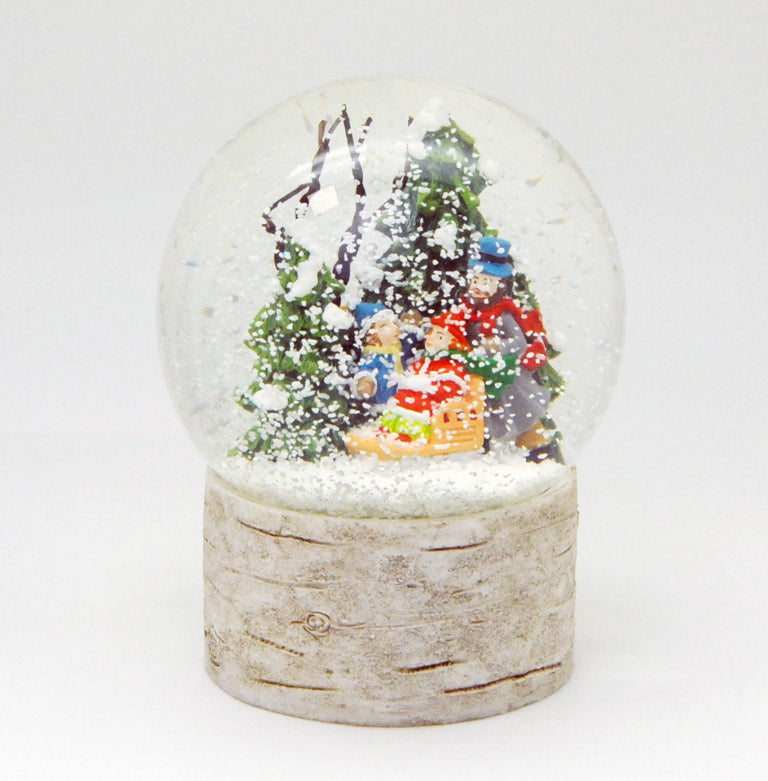 Schneekugel Familie im Winterwald auf Holzsockel "Country-Line" 10 cm Durchmesser - Schneekugelhaus