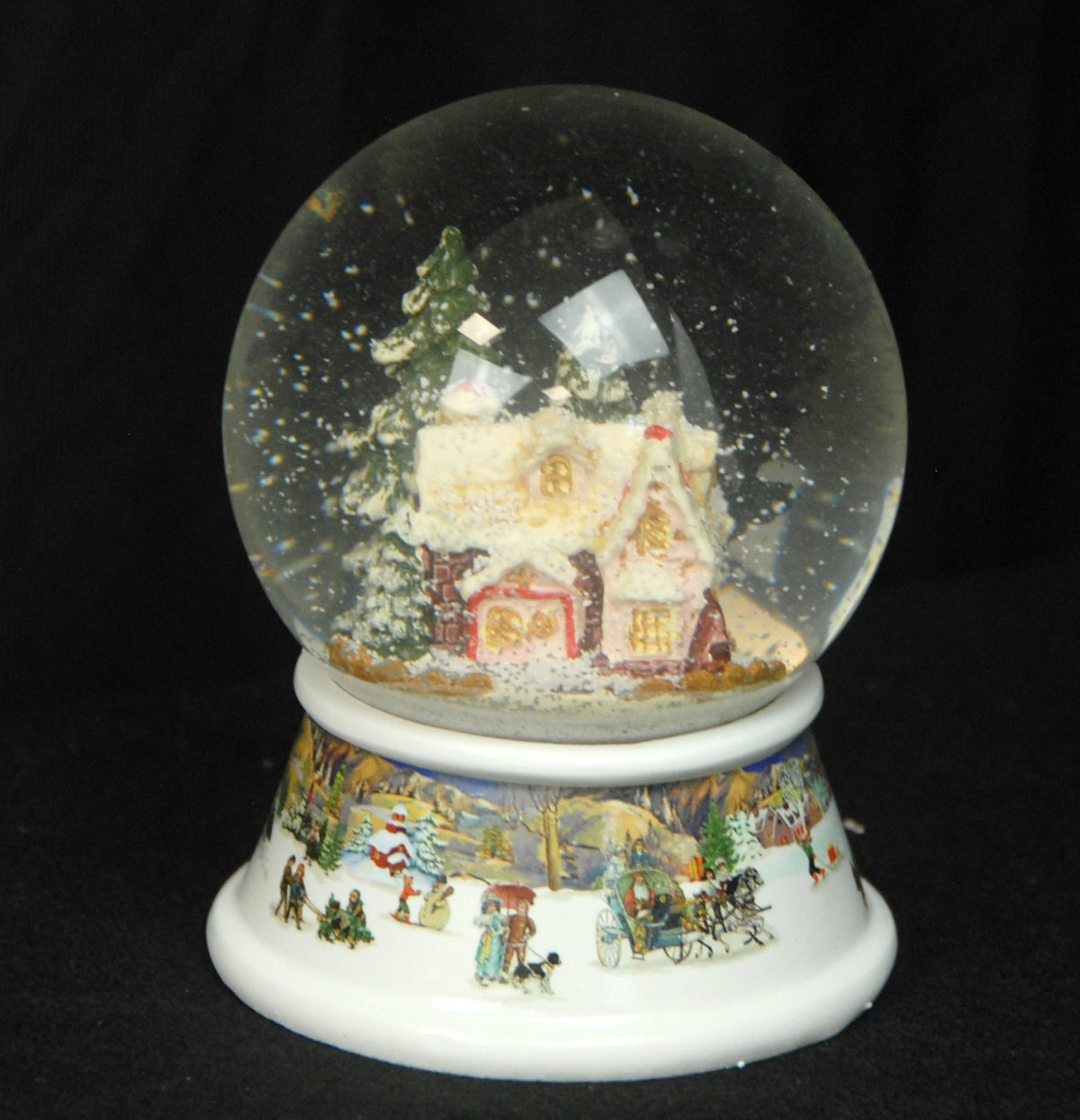 Schneekugel Zuckerbäckerhaus im Winterwald auf Sockel nostalgische Winterlandschaft mit Spieluhr 10 cm Durchmesser - Schneekugelhaus