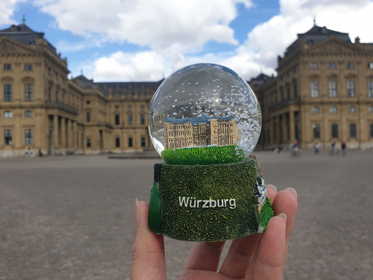 Souvenir Schneekugel Würzburg mit Residenz - Schneekugelhaus